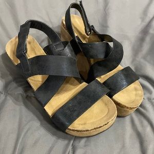 Pierre Dumas black sandals